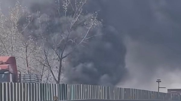 配资炒股配资门户 G1503绕城高速单车起火 幸无伤亡